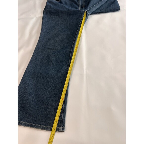 Chicos Womens sz 2 US 12 Short Blue Jeans Denim Bootcut Zip Closure *a - Picture 4 of 7